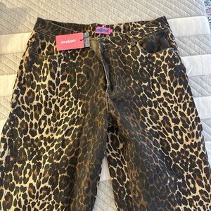 Low rise edkited cheetah jeans